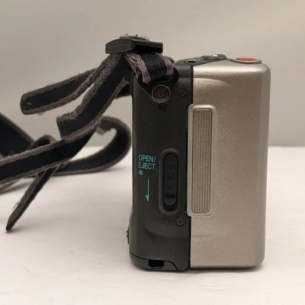 CANON ZR MiniDV Digital Video Camcorder Kit | NTSC | ZR KIT [ ** PARTIAL ** ]